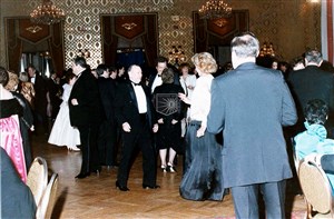 Image description is not available for 1985.023